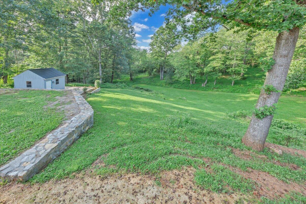 427 Farmington RD