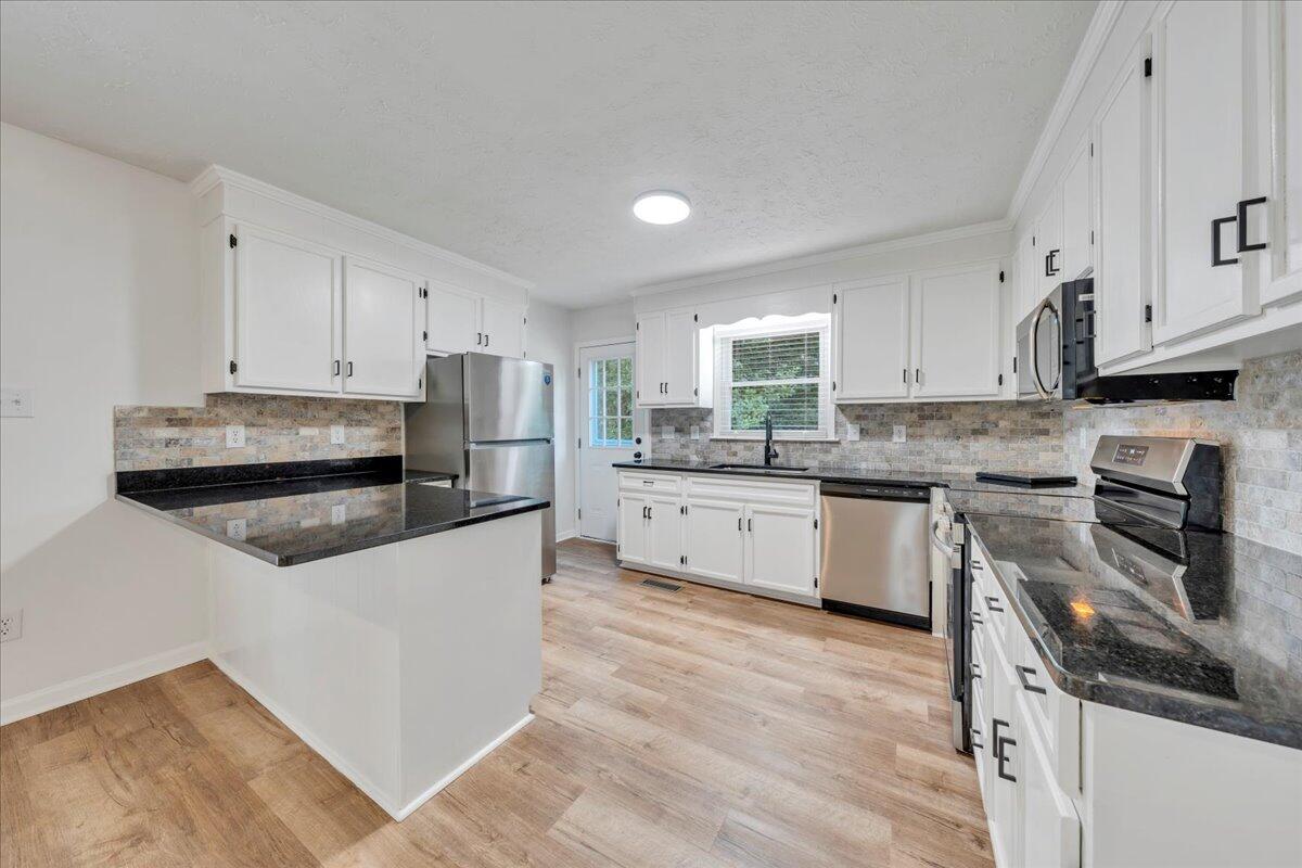 427 Farmington RD