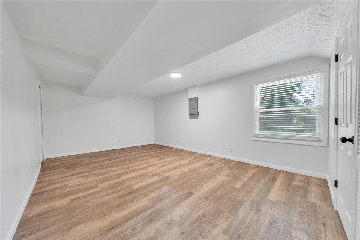 427 Farmington RD