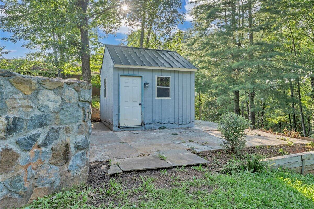 427 Farmington RD