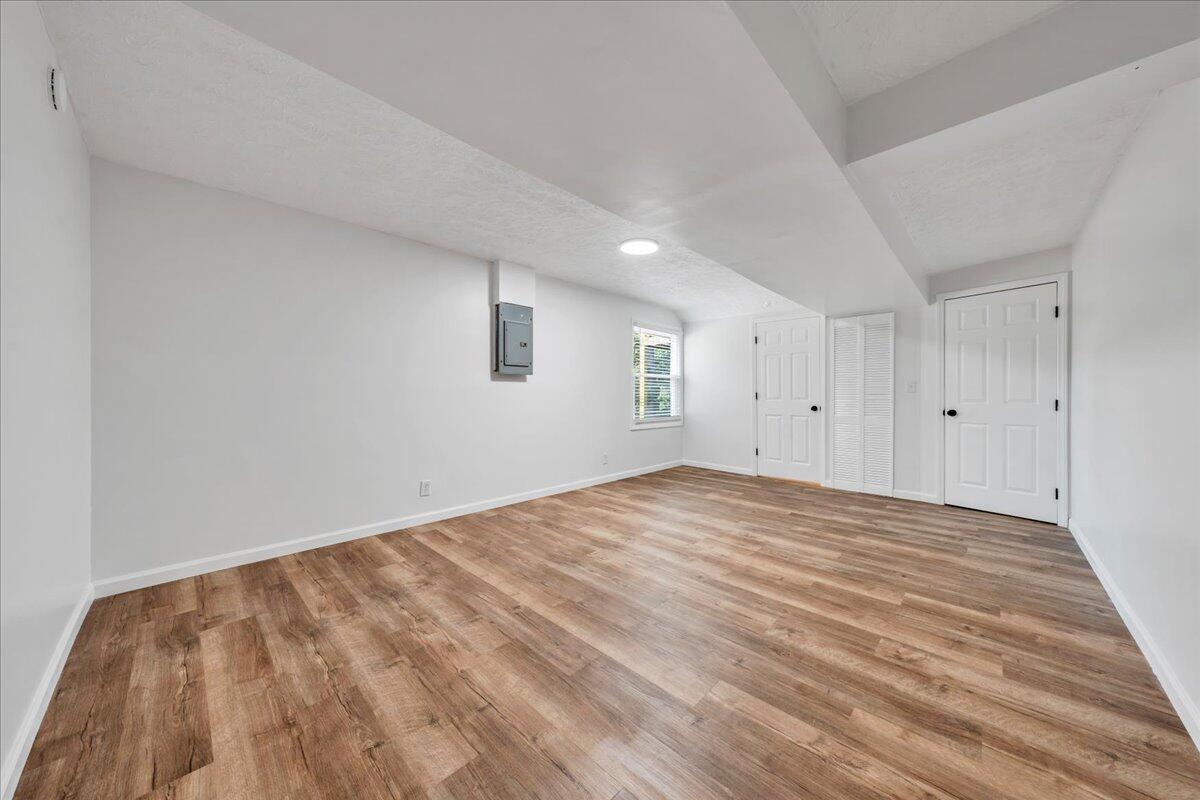 427 Farmington RD
