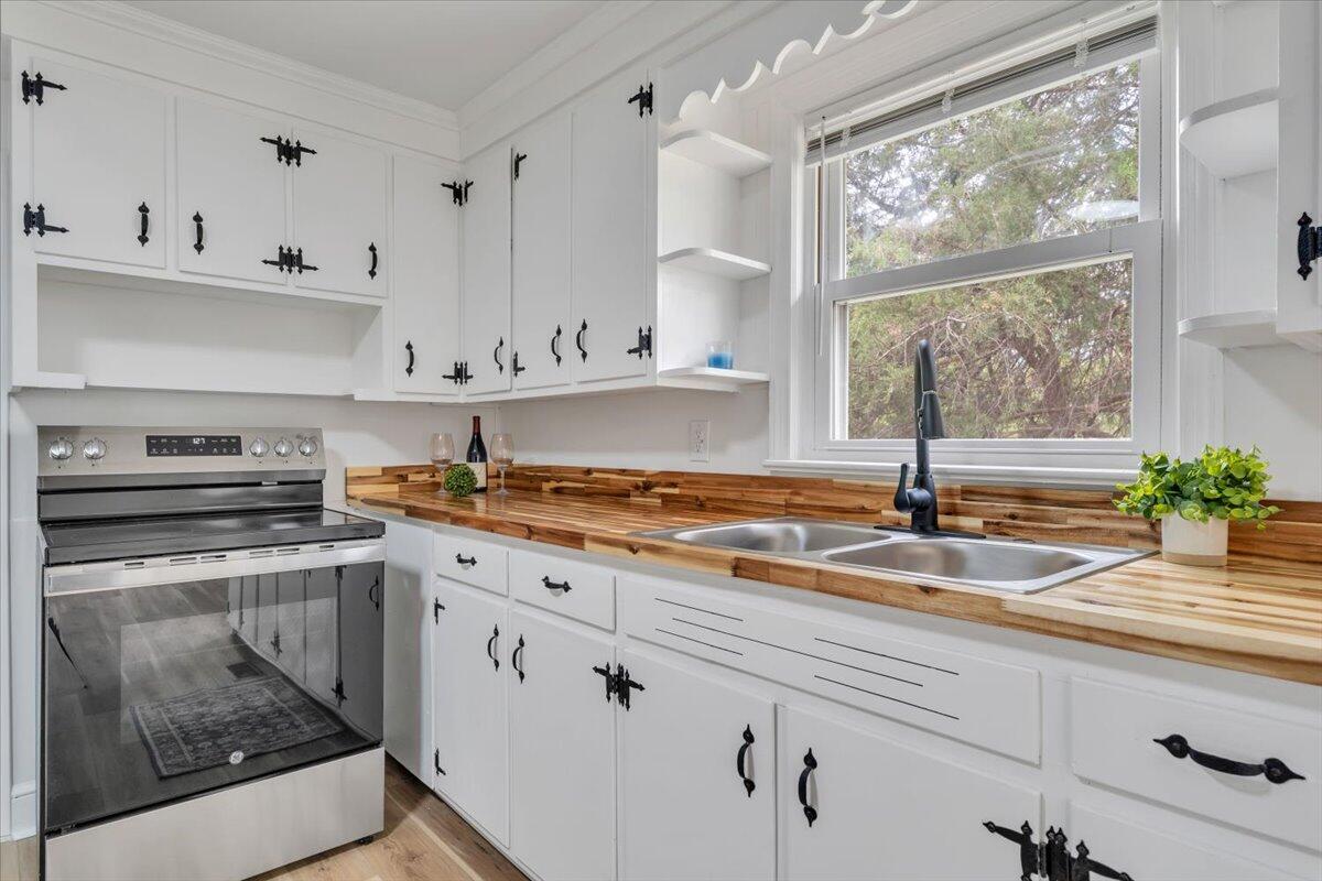 24 Robin Ridge RD