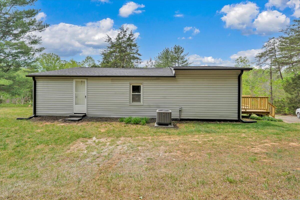 24 Robin Ridge RD