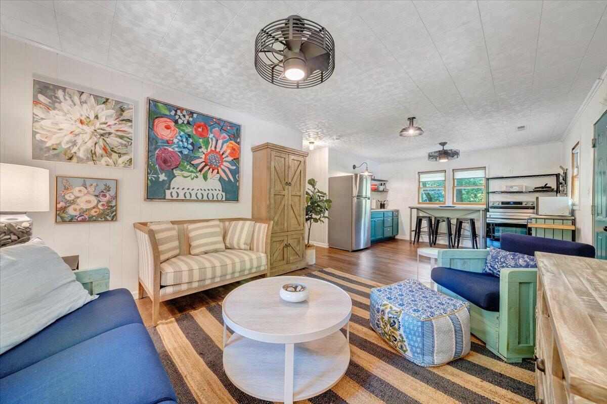 267 Summer LN