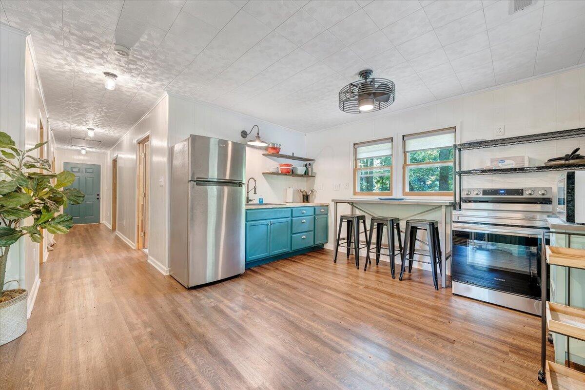 267 Summer LN
