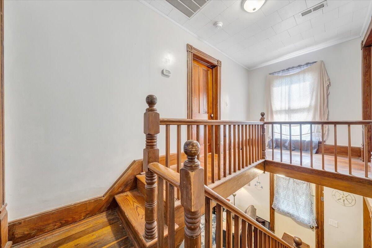 6457 Roanoke RD