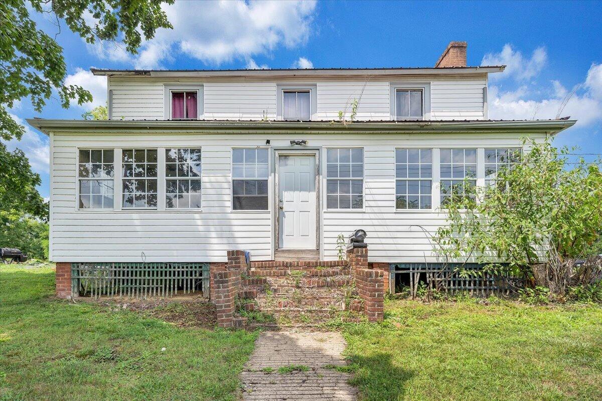 6457 Roanoke RD