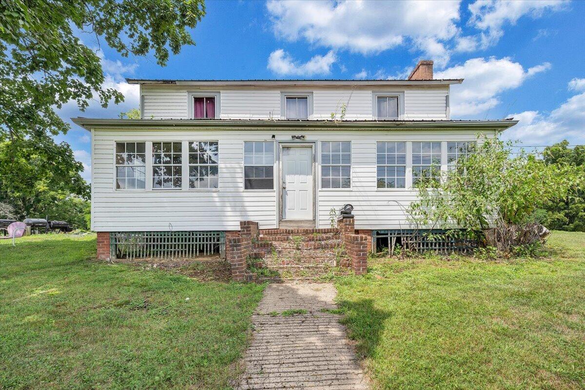 6457 Roanoke RD