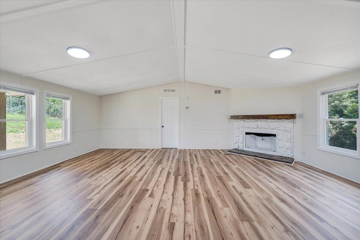 265 Meadow DR