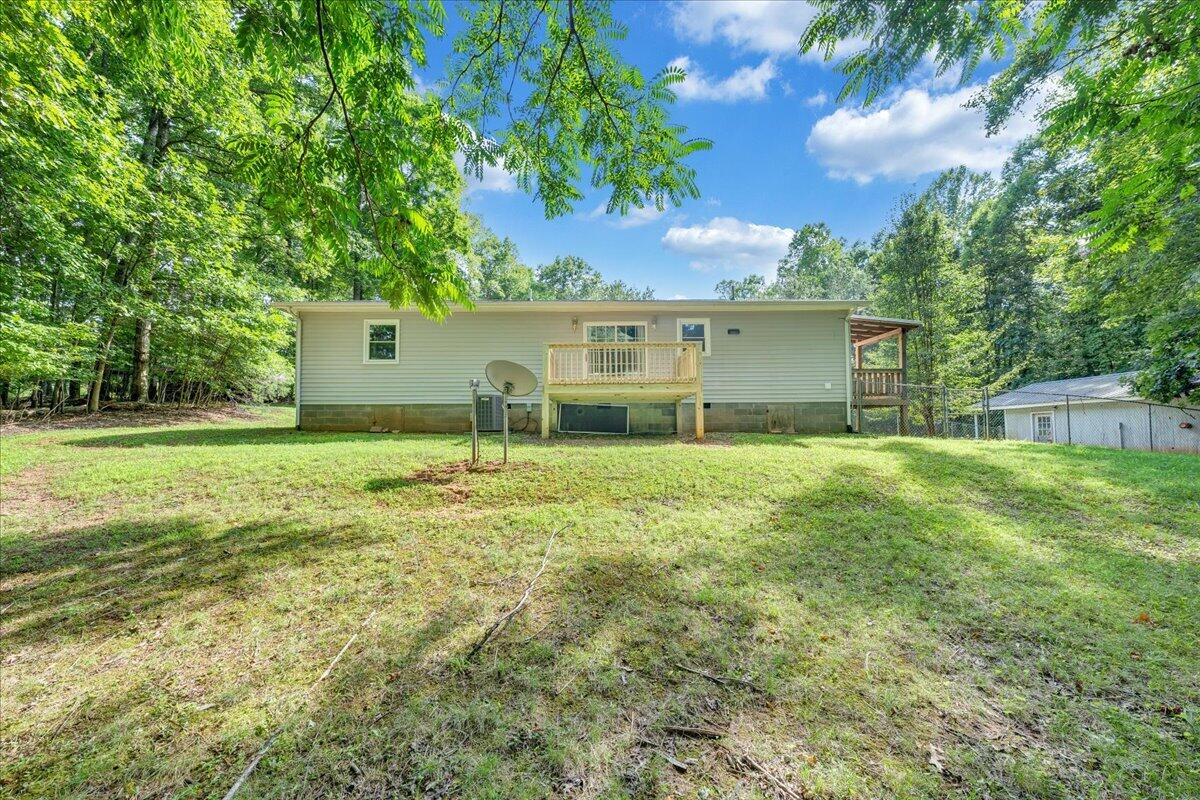 4562 Airport RD