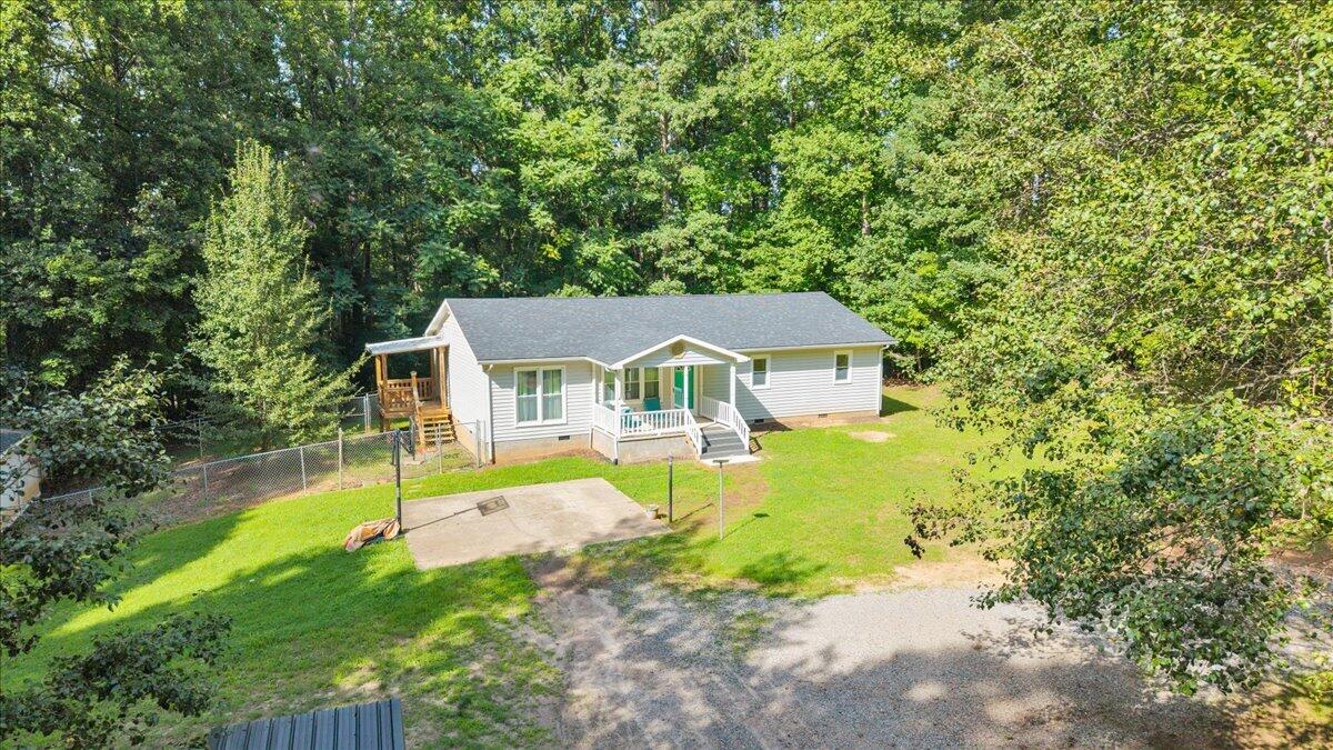 4562 Airport RD