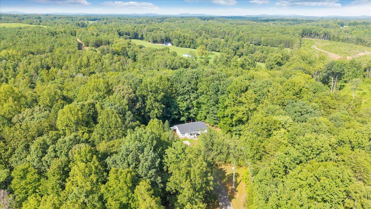 4562 Airport RD