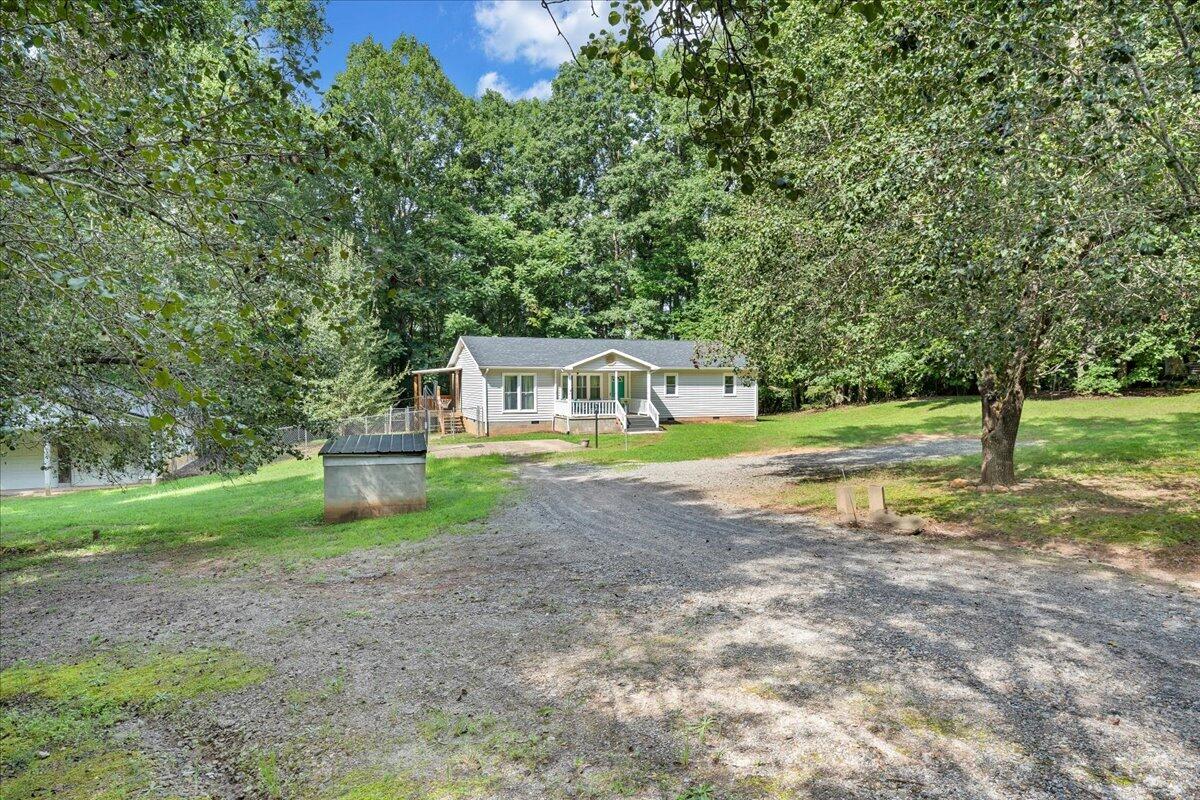 4562 Airport RD