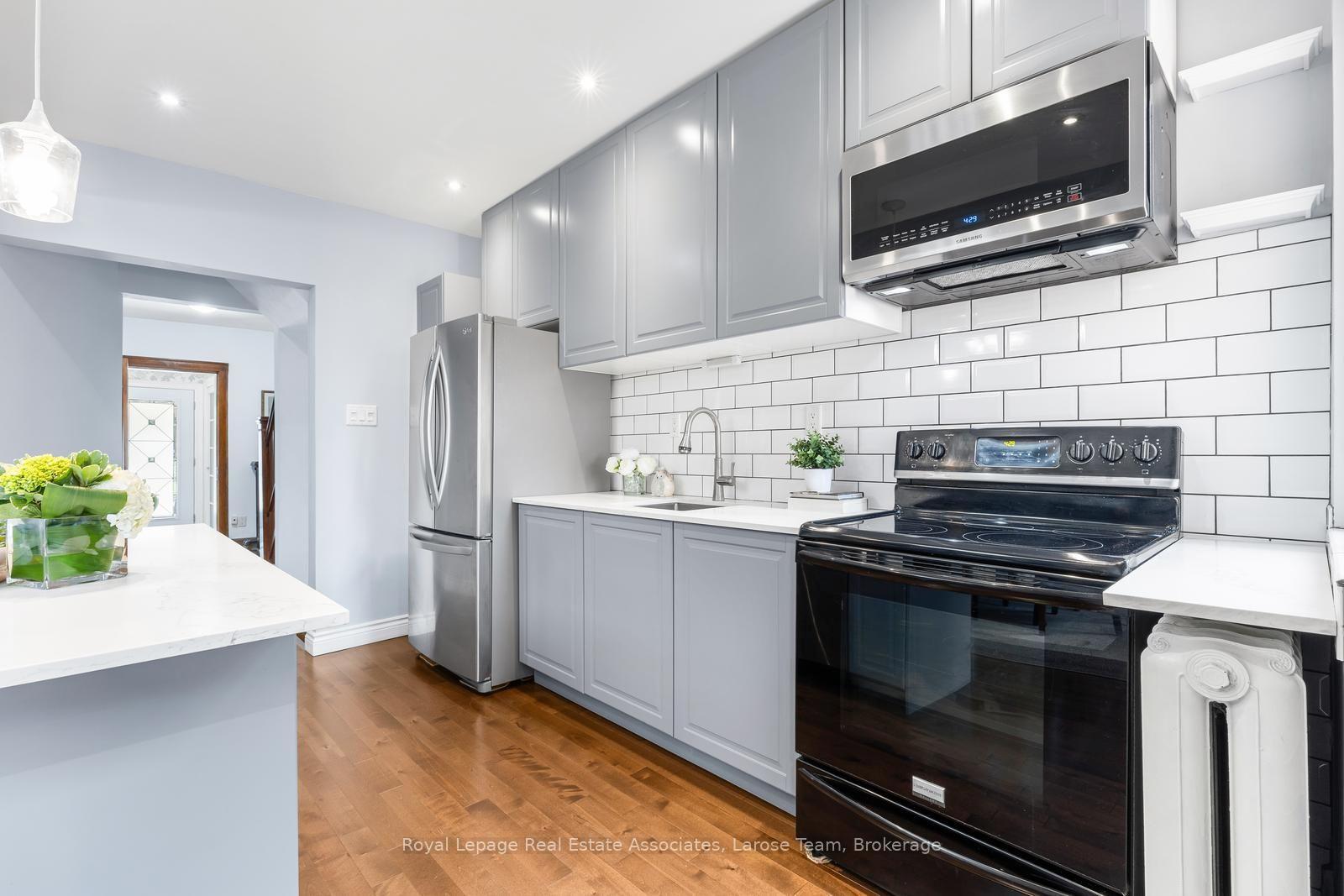 134 Holland Park Avenue, Toronto