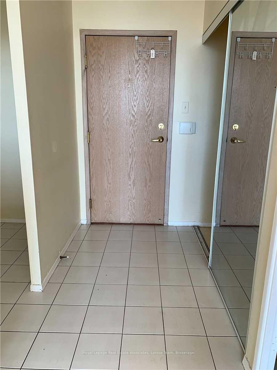 #Ph02 - 55 Elm Drive Unit: Ph02