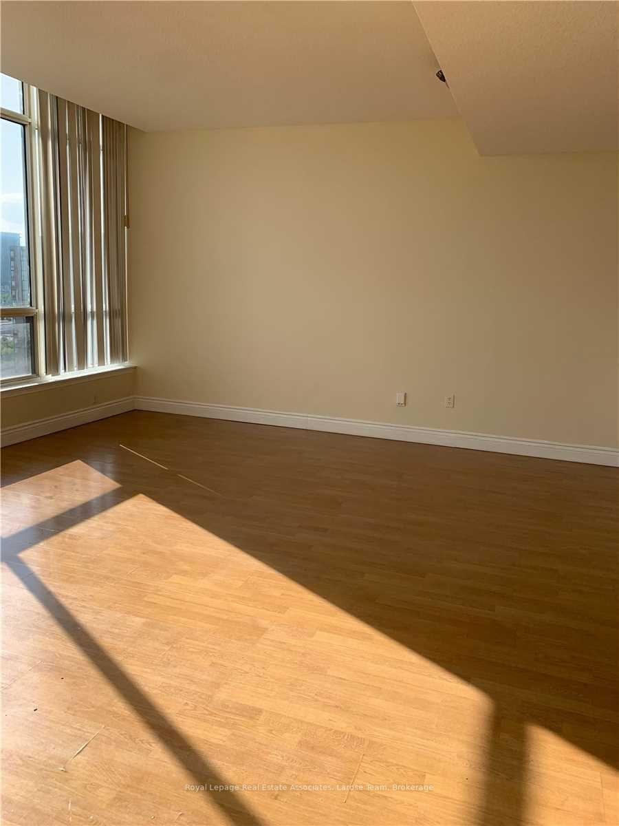 #Ph02 - 55 Elm Drive Unit: Ph02