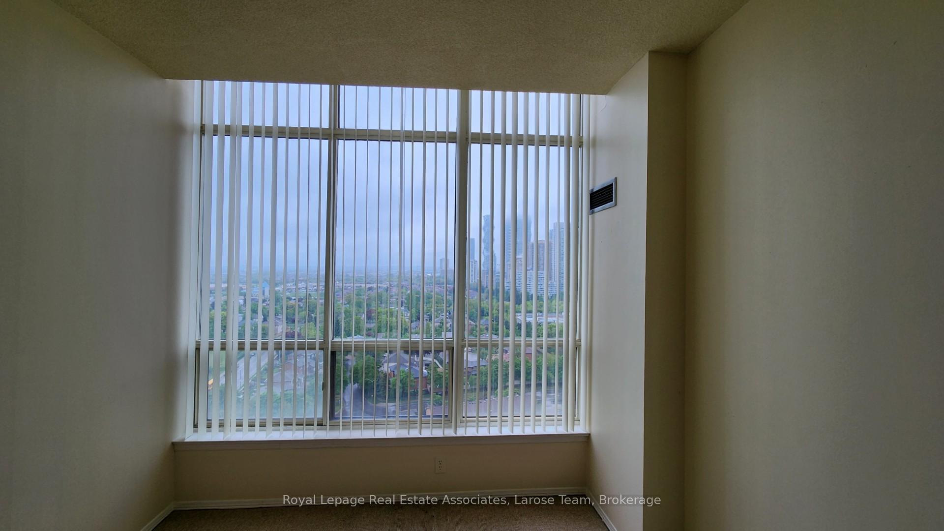 #Ph02 - 55 Elm Drive Unit: Ph02
