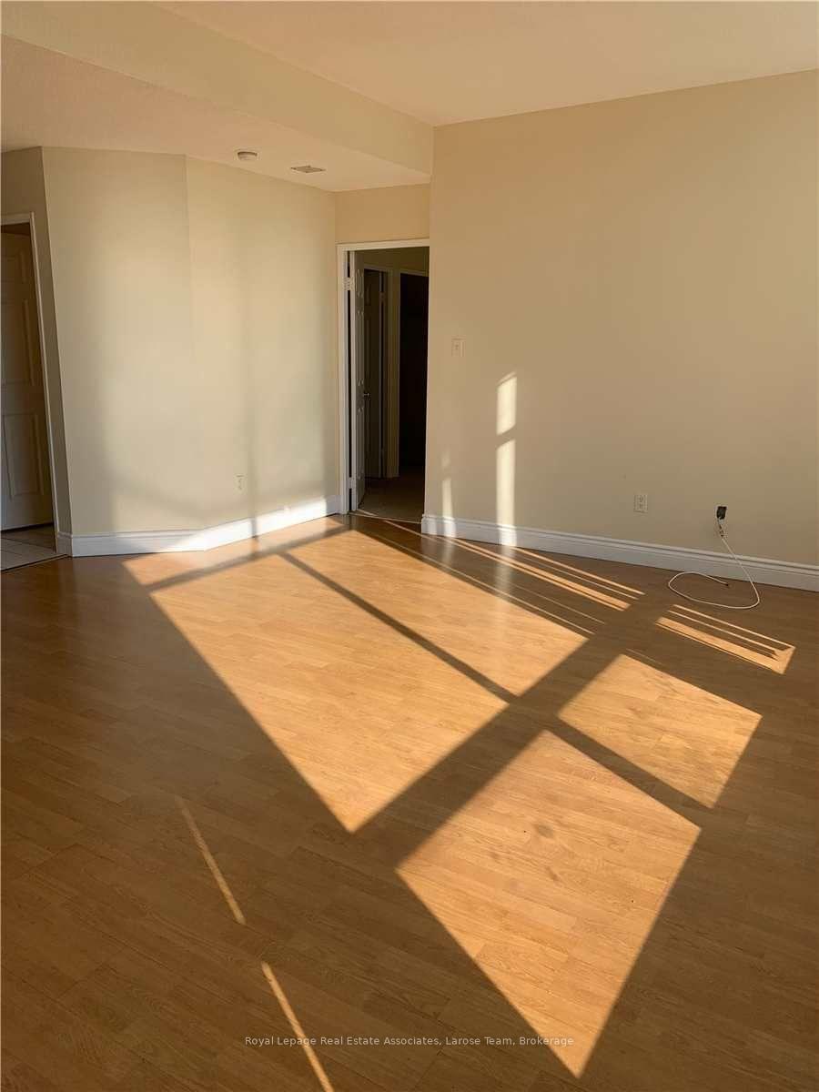#Ph02 - 55 Elm Drive Unit: Ph02