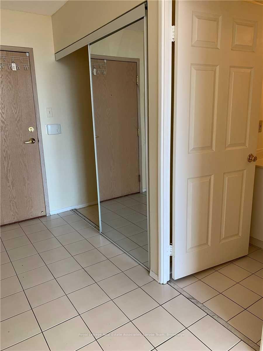 #Ph02 - 55 Elm Drive Unit: Ph02