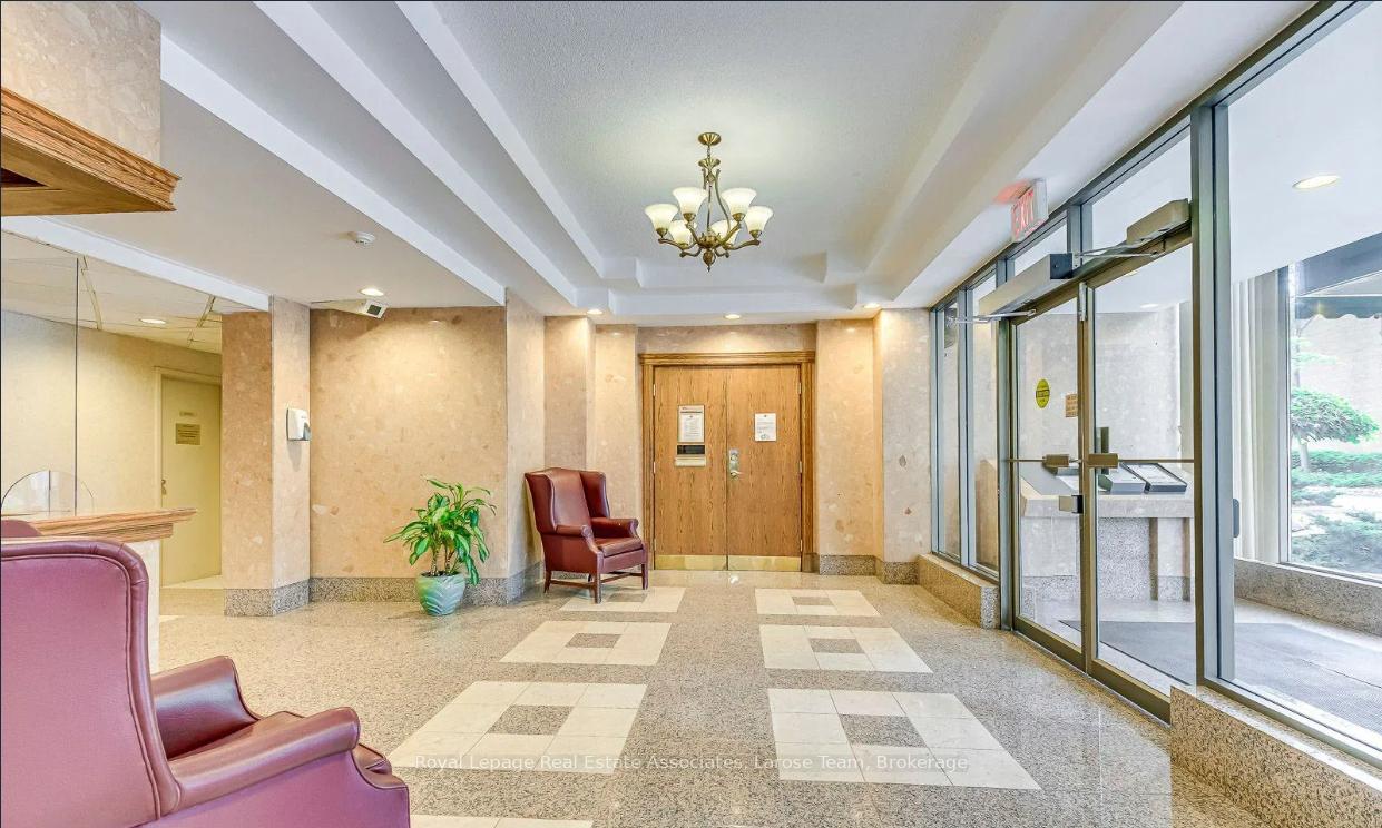 #Ph02 - 55 Elm Drive Unit: Ph02