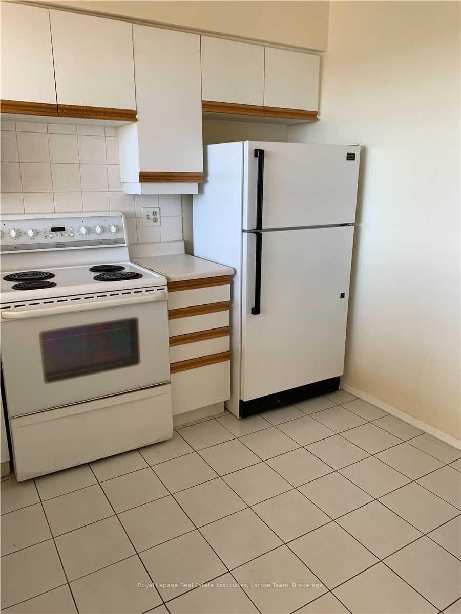 #Ph02 - 55 Elm Drive Unit: Ph02