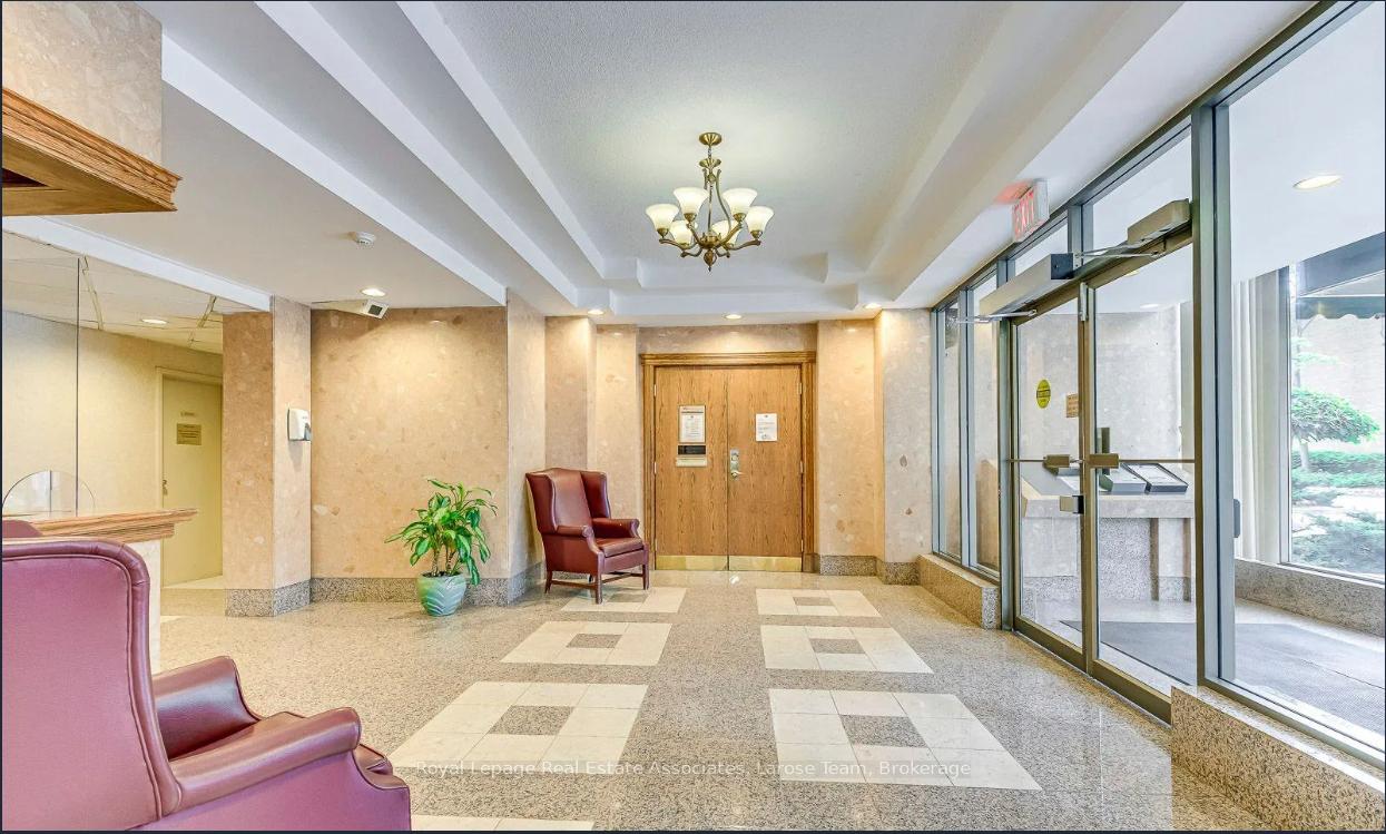 #Ph02 - 55 Elm Drive Unit: Ph02