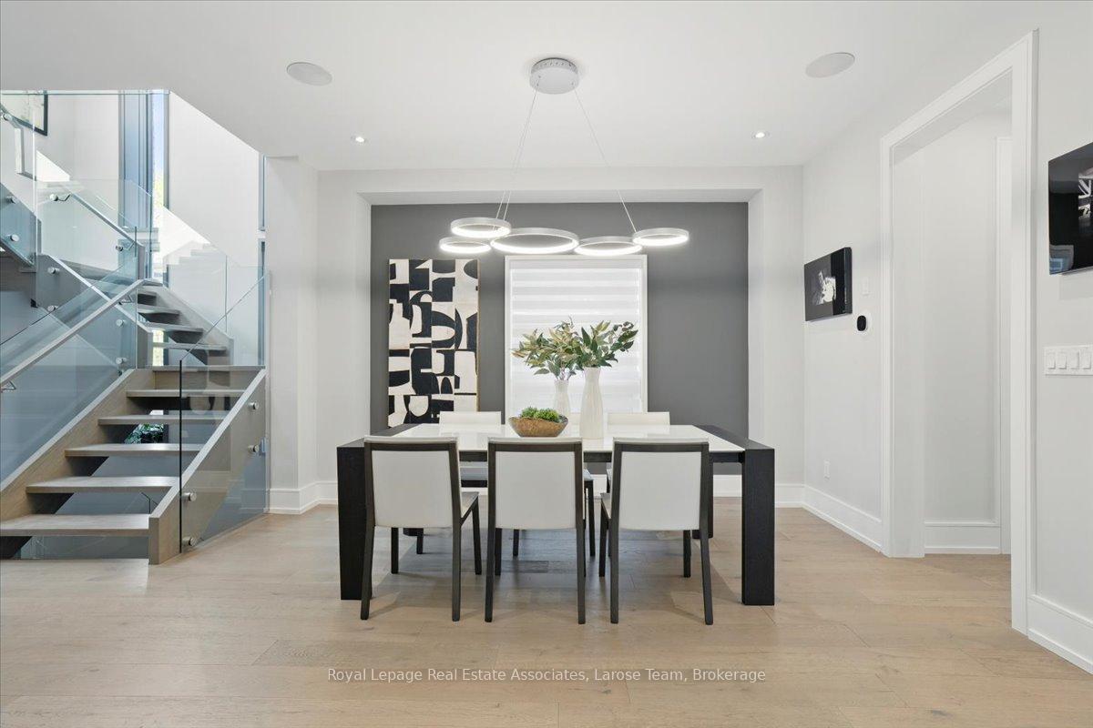 16 Maple Avenue