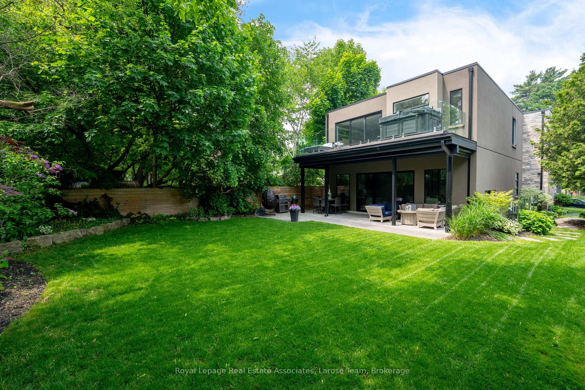 16 Maple Avenue