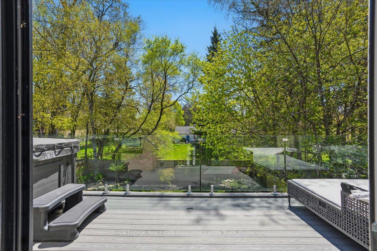 16 Maple Avenue