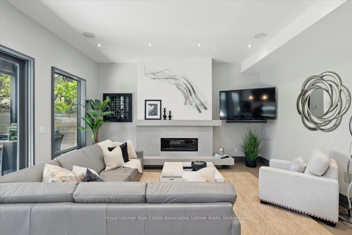 16 Maple Avenue