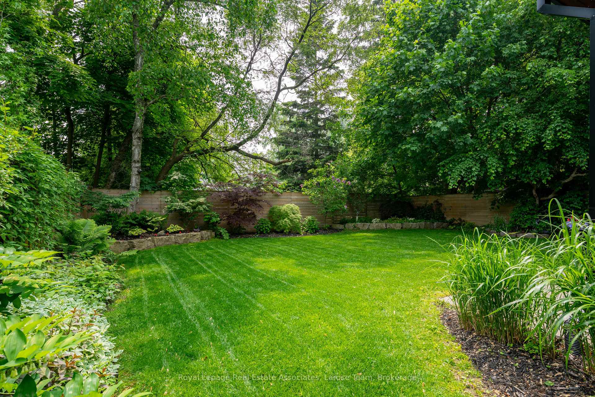 16 Maple Avenue