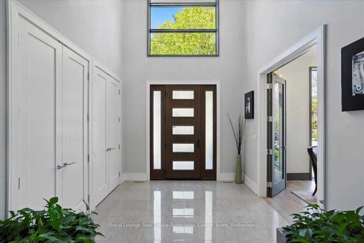 16 Maple Avenue