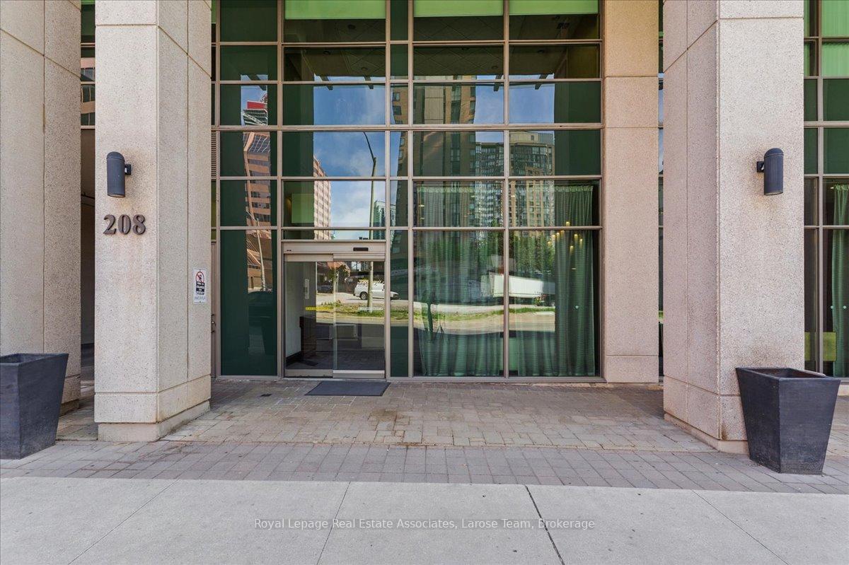#3701 - 208 Enfield Place