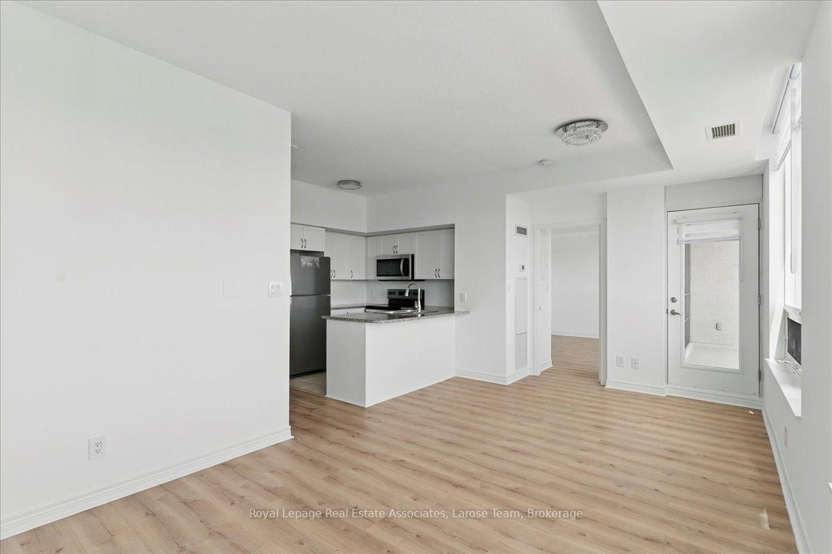 #3701 - 208 Enfield Place