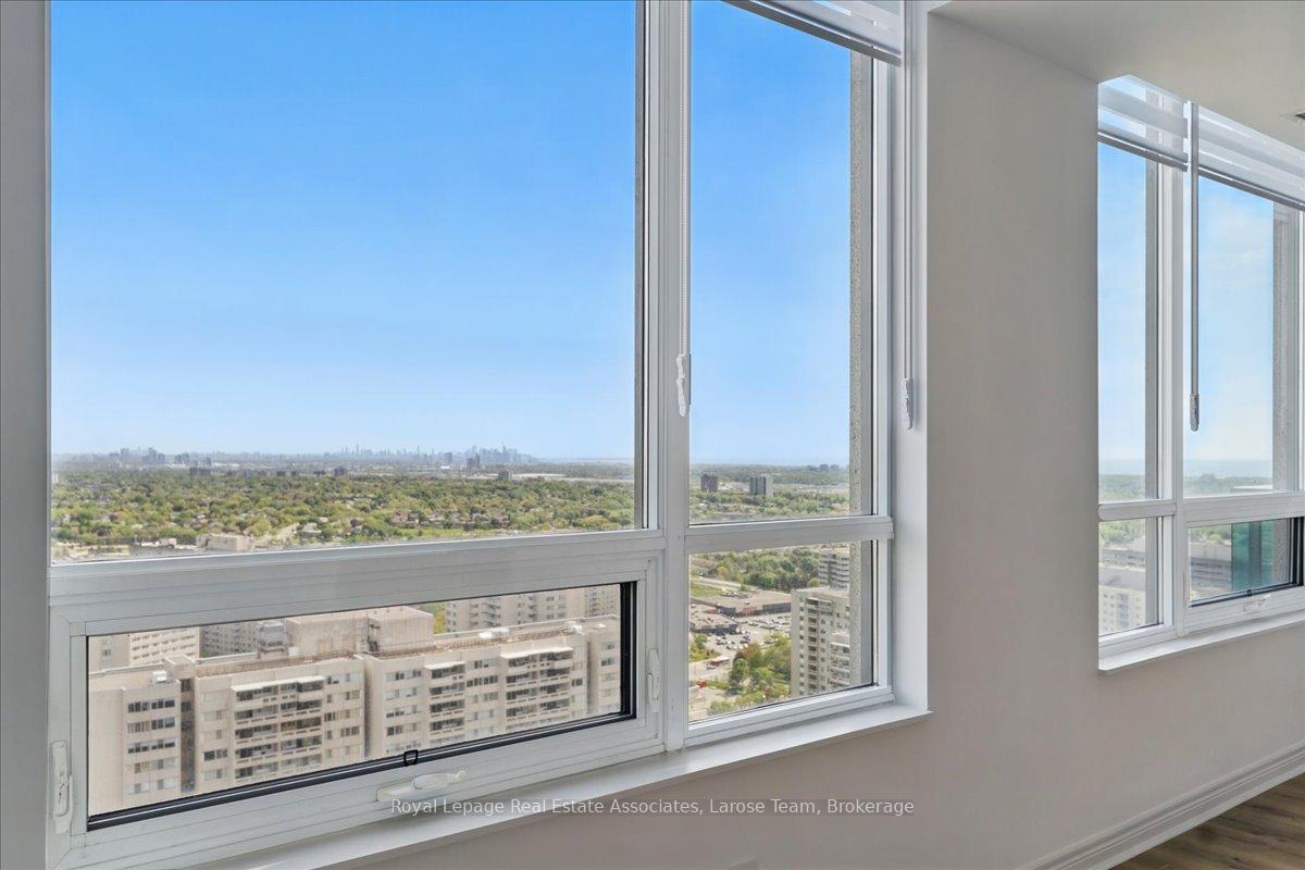 #3701 - 208 Enfield Place