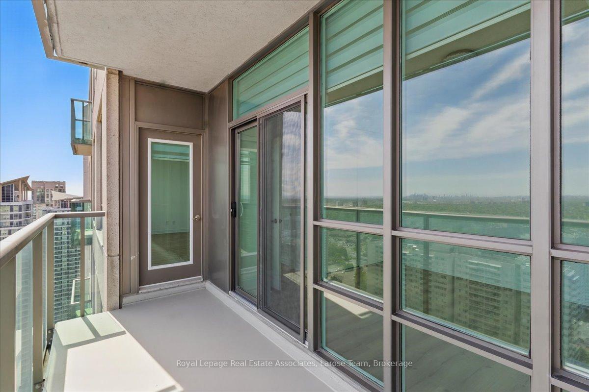 #3701 - 208 Enfield Place
