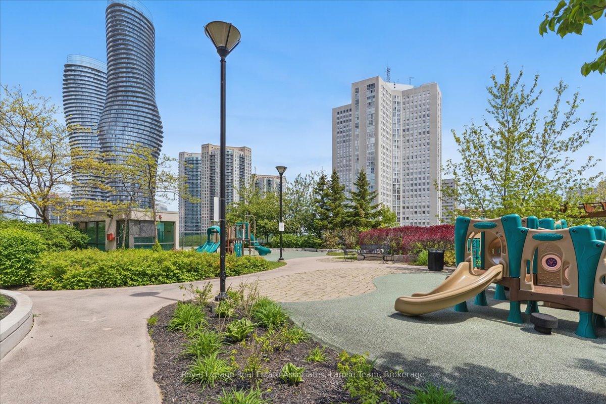 #3701 - 208 Enfield Place