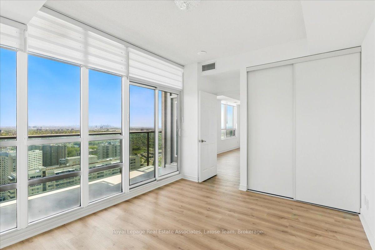 #3701 - 208 Enfield Place