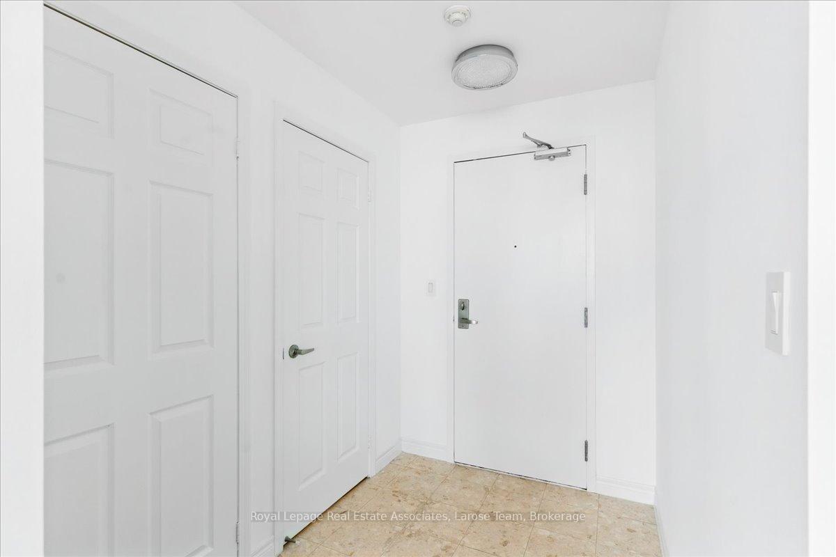 #3701 - 208 Enfield Place