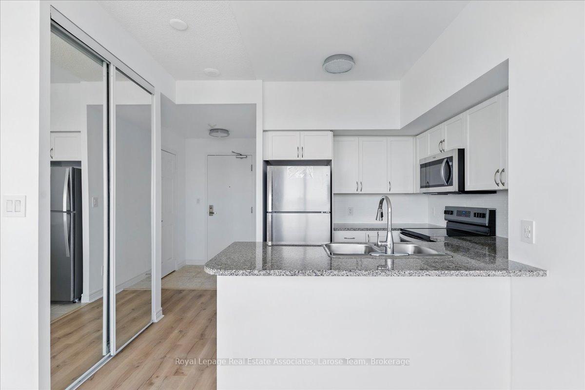#3701 - 208 Enfield Place