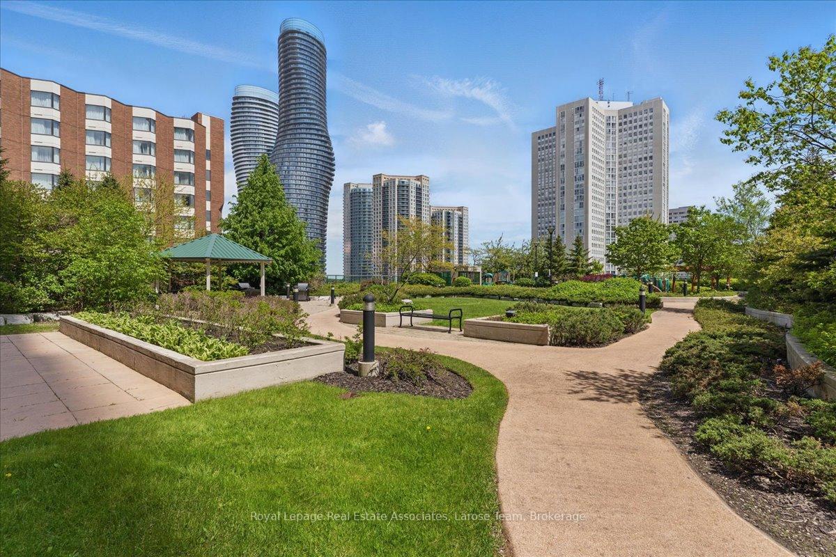 #3701 - 208 Enfield Place
