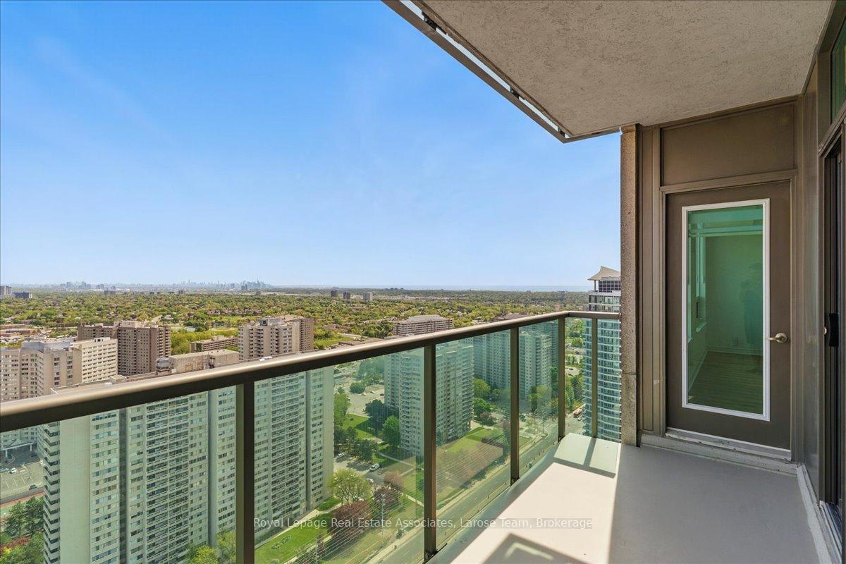 #3701 - 208 Enfield Place