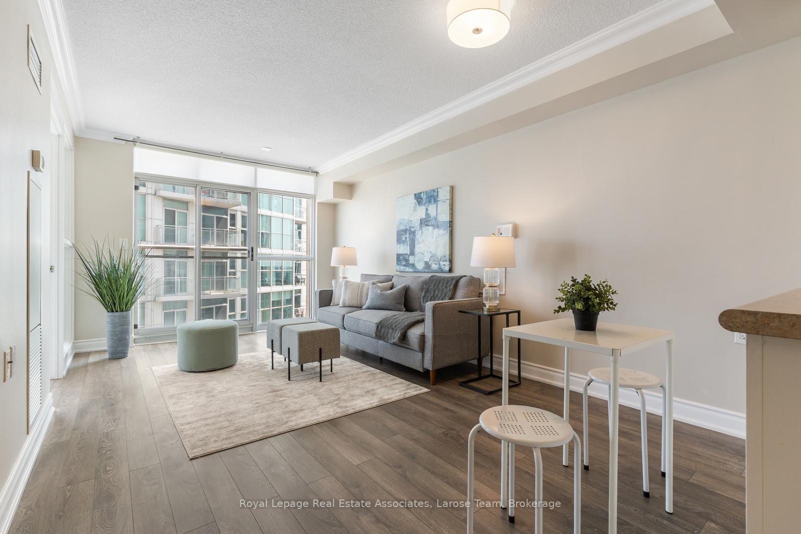 #809-3 Marine Parade Drive, Toronto