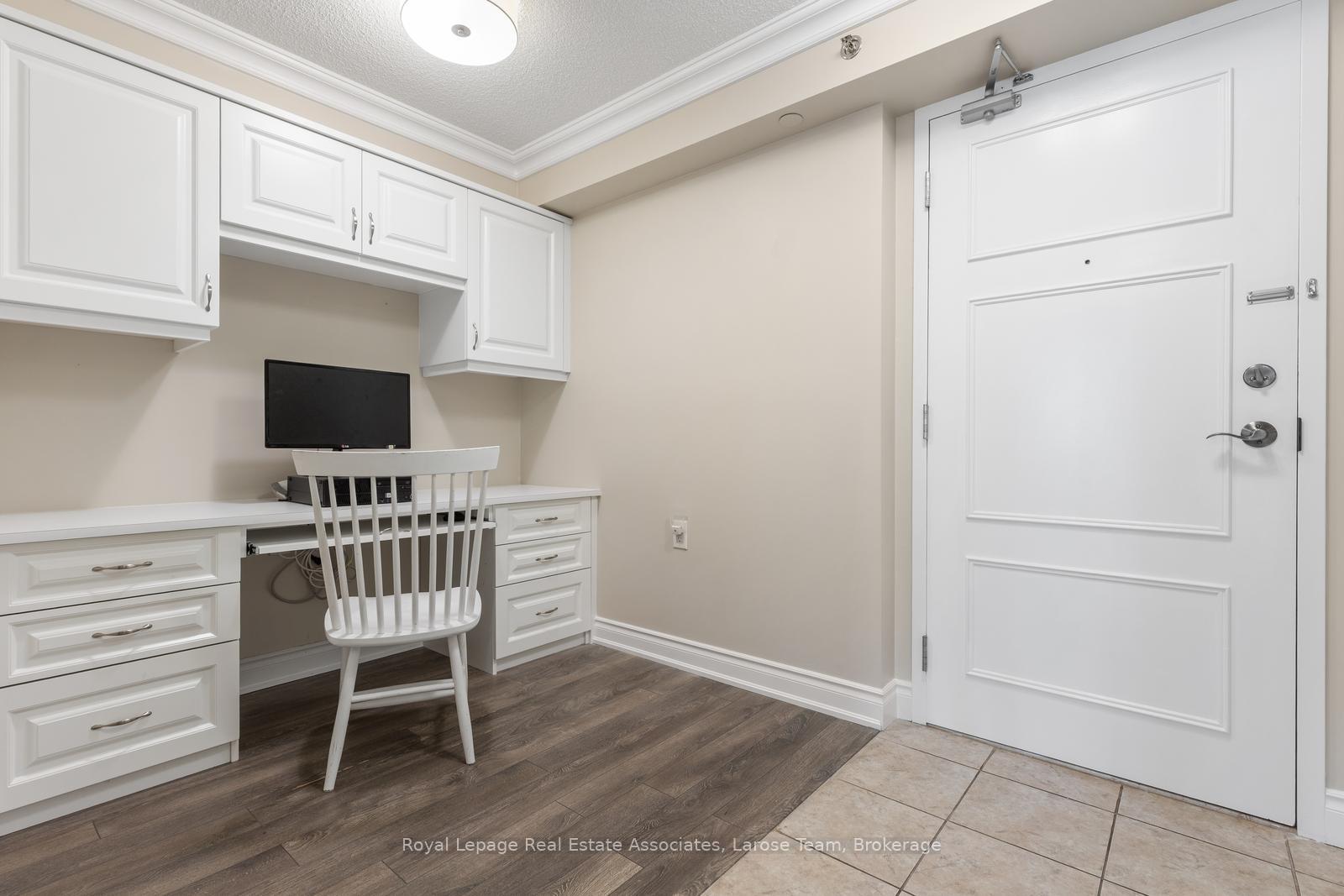 #809-3 Marine Parade Drive, Toronto