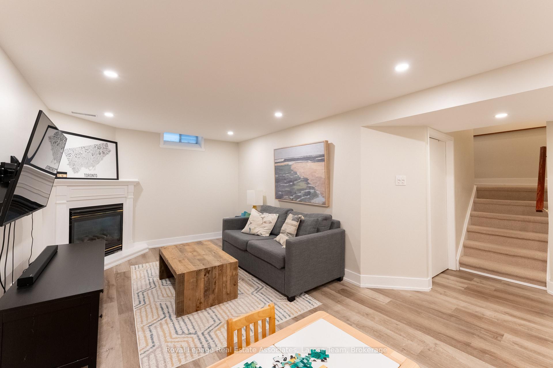 908 Sweetwater Crescent