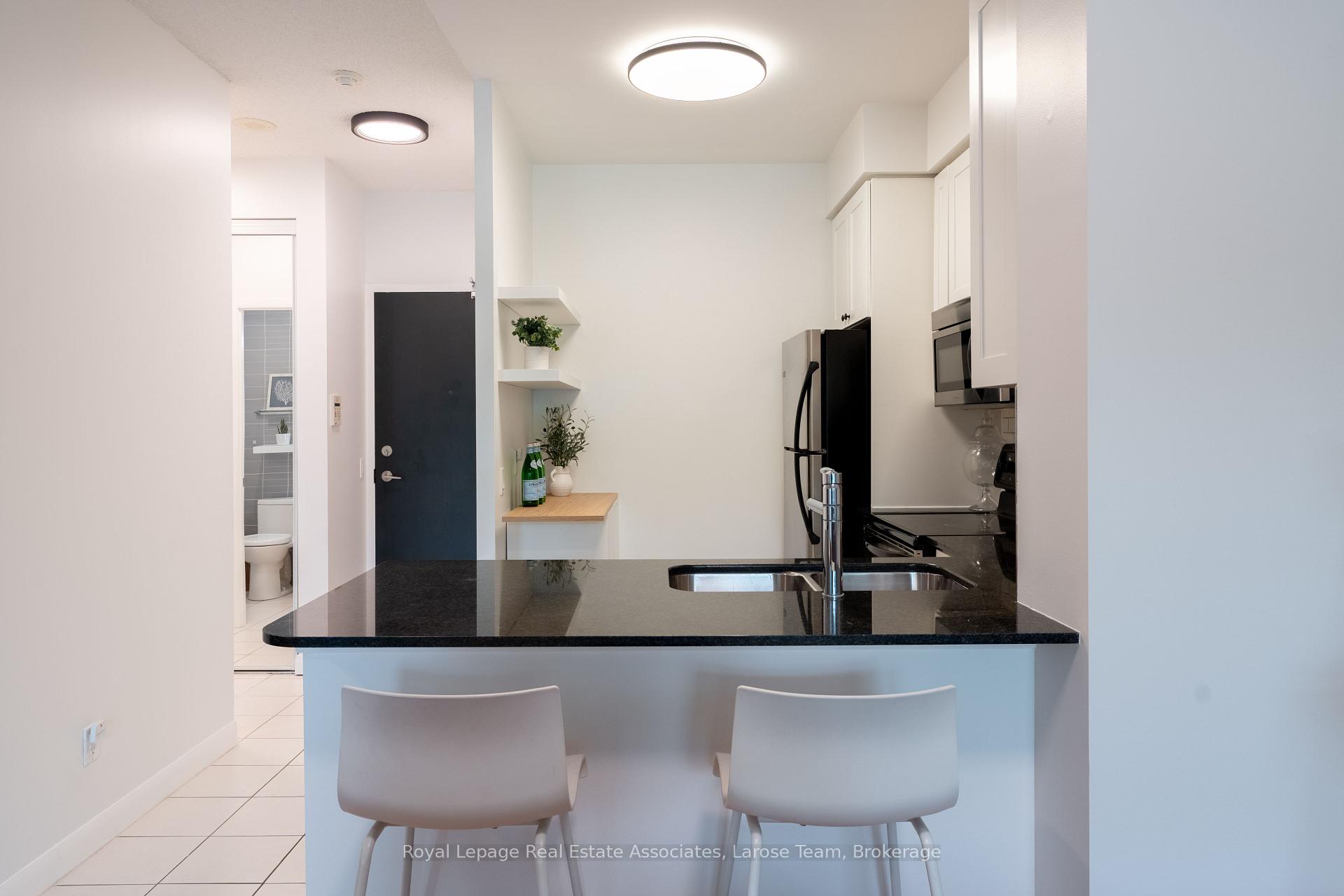 225 Sherway Gardens Road 102, Toronto W08 Unit: 102