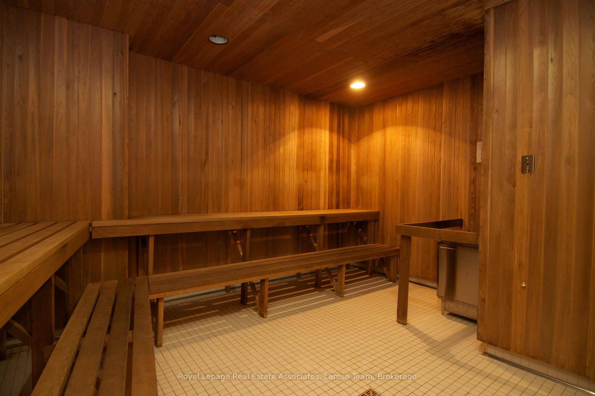 225 Sherway Gardens Road 102, Toronto W08 Unit: 102