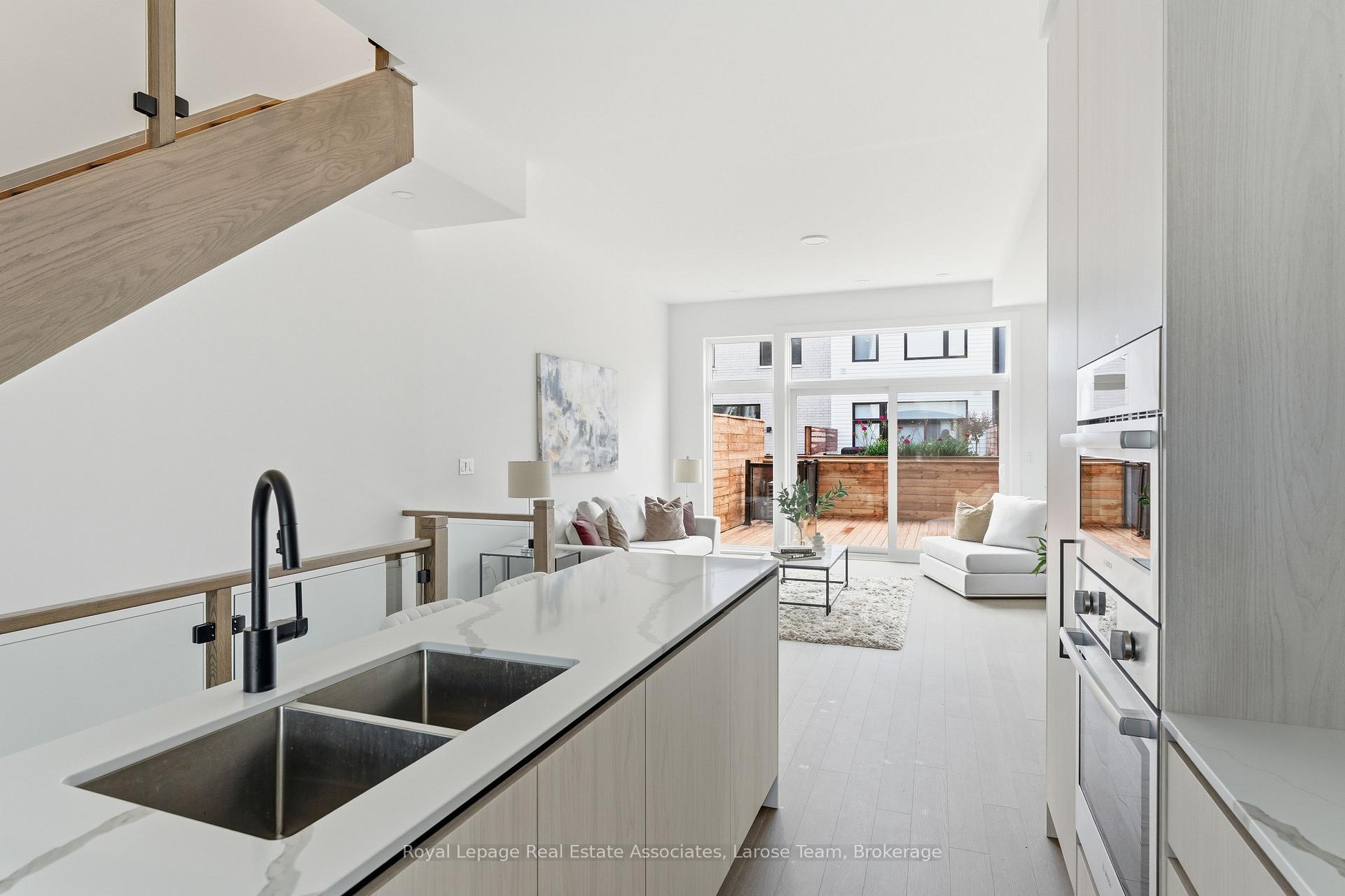 30 Lou Parsons Way 44, Mississauga Unit: 44