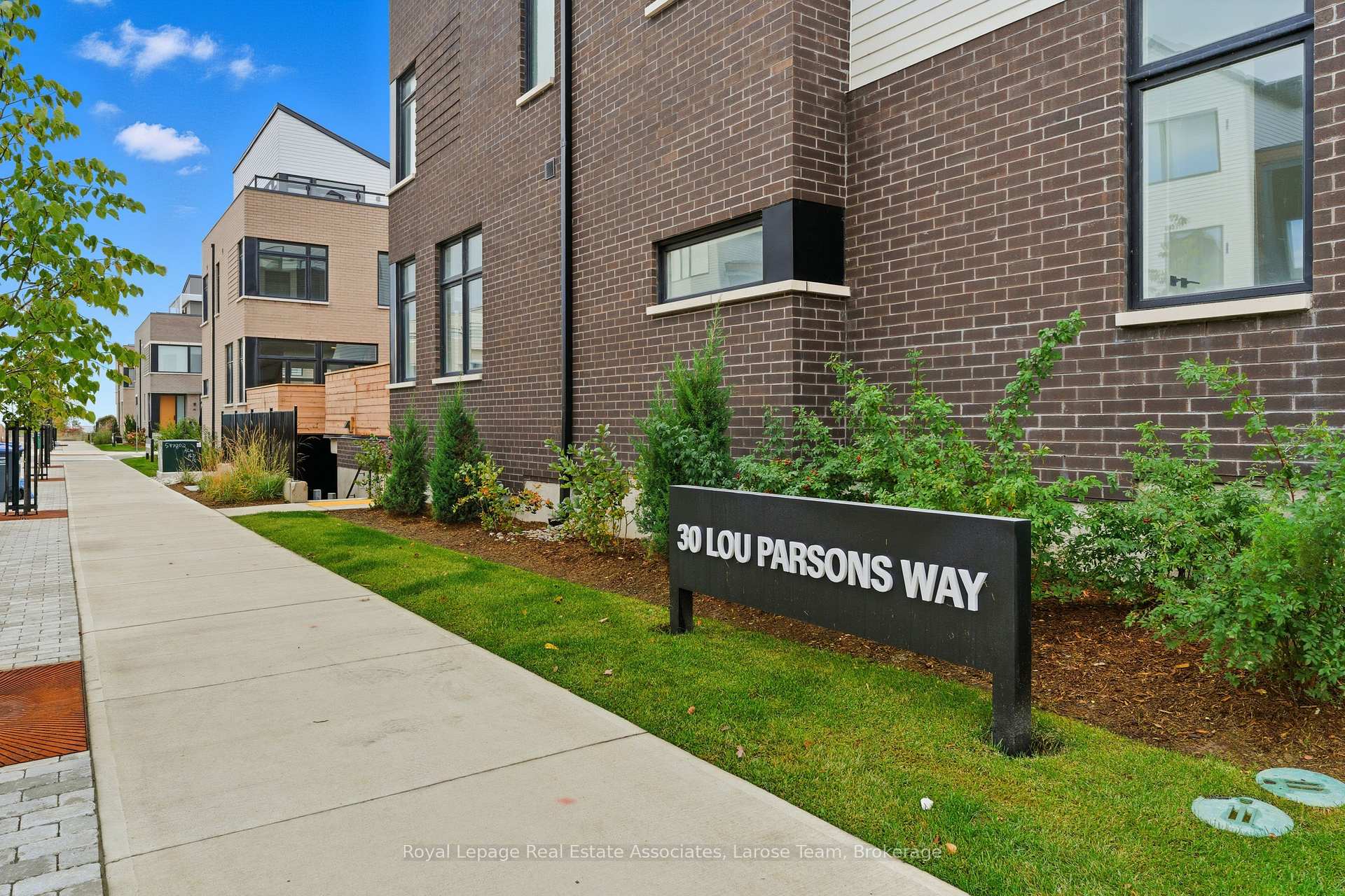 30 Lou Parsons Way 44, Mississauga Unit: 44