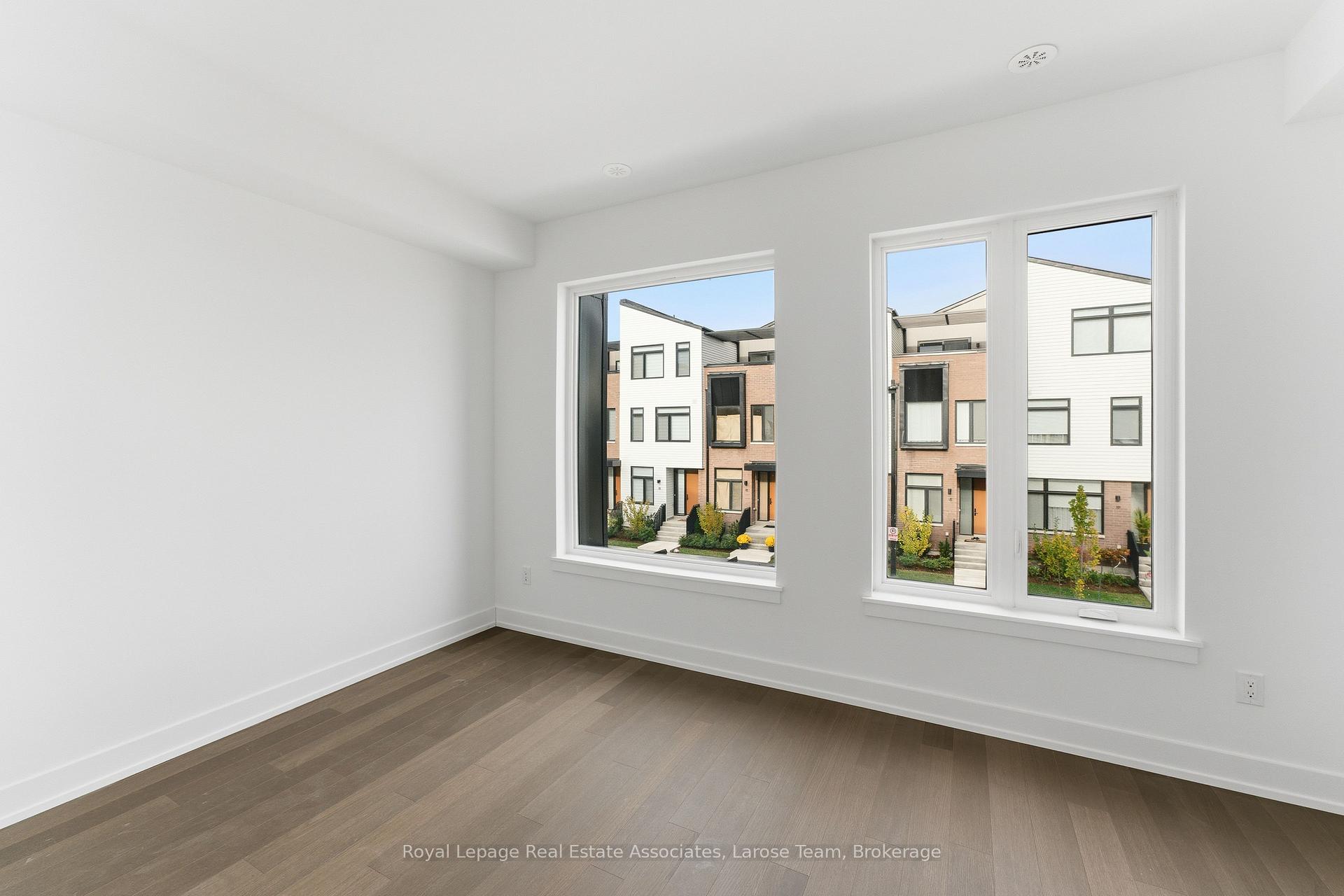 30 Lou Parsons Way 44, Mississauga Unit: 44